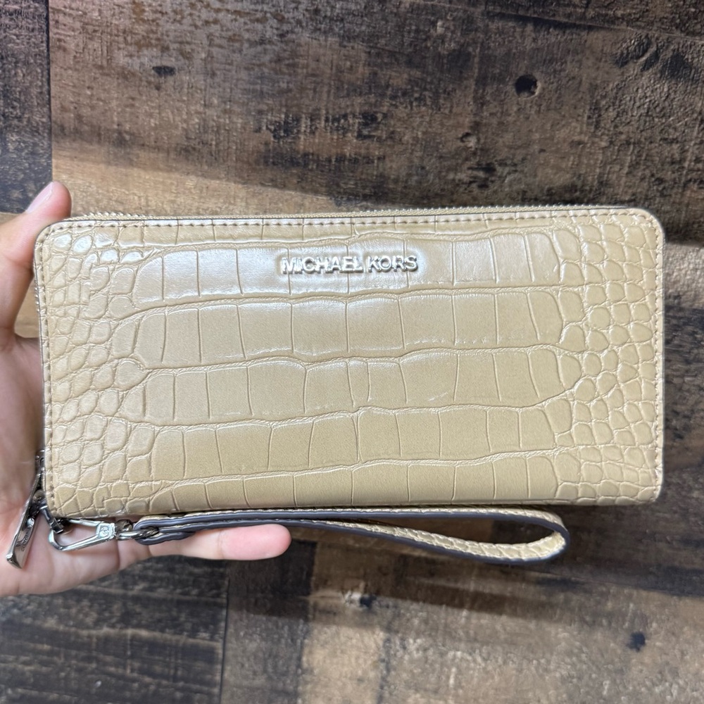 MICHAEL KORS Camel Crocodile Embossed Leather Continental Wristlet Wallet